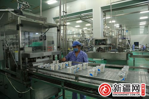 新疆首條乳業(yè)全智能系統(tǒng)全面上線 技術(shù)驅(qū)動(dòng)下的產(chǎn)業(yè)新紀(jì)元